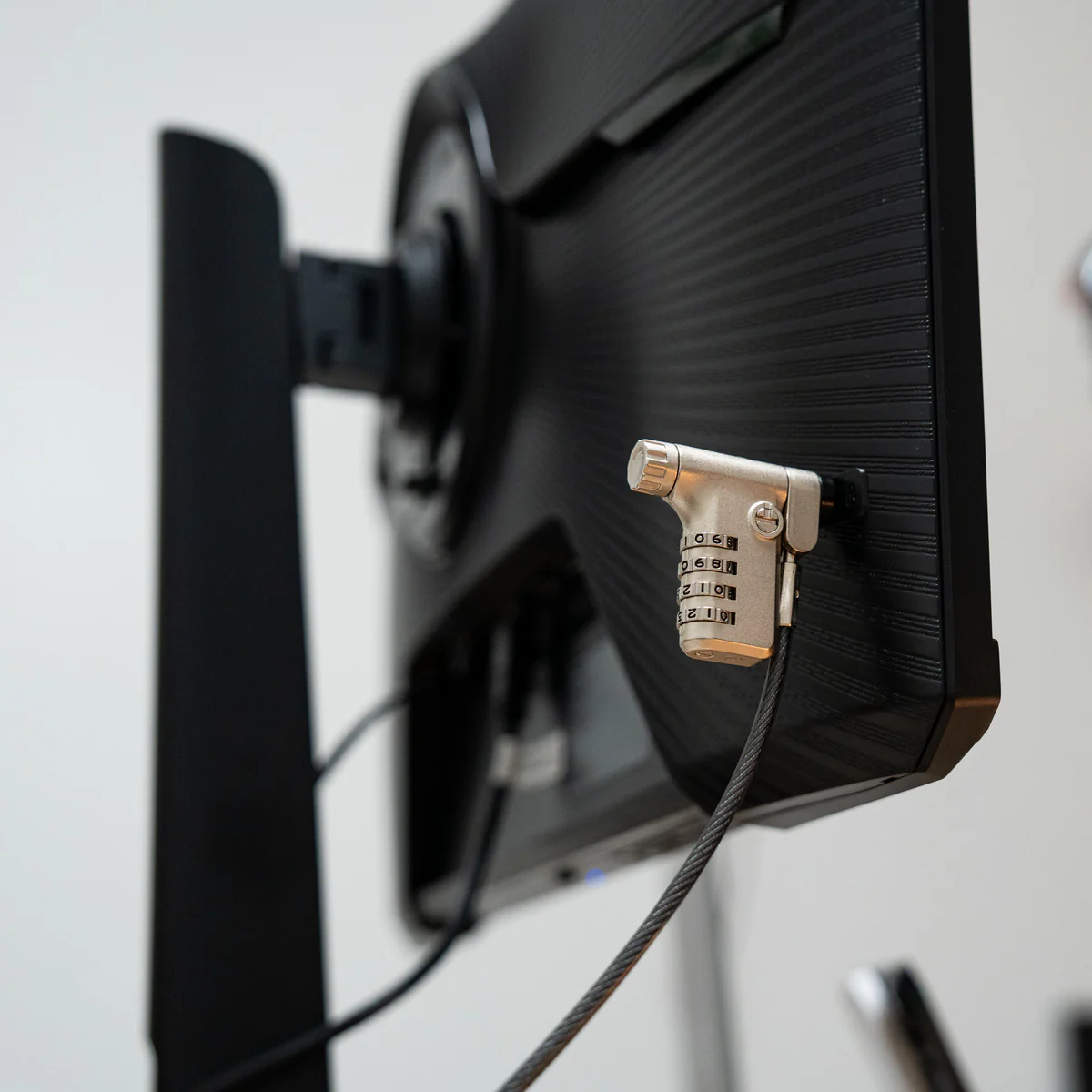 DEFCON® Ultimate Universal Hybrid Resettable & Serialized Combination Lock - Image 17